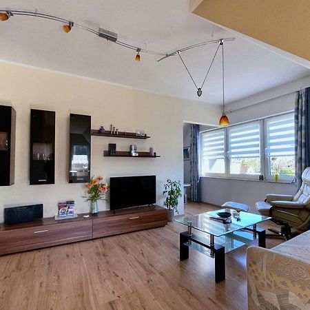 Apartment Rotes Haus Kroslin Ngoại thất bức ảnh